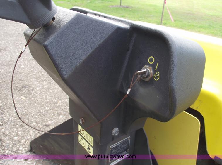 image for item C5587 Wacker RD11A vibratory roller