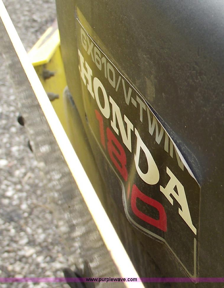 image for item C5587 Wacker RD11A vibratory roller