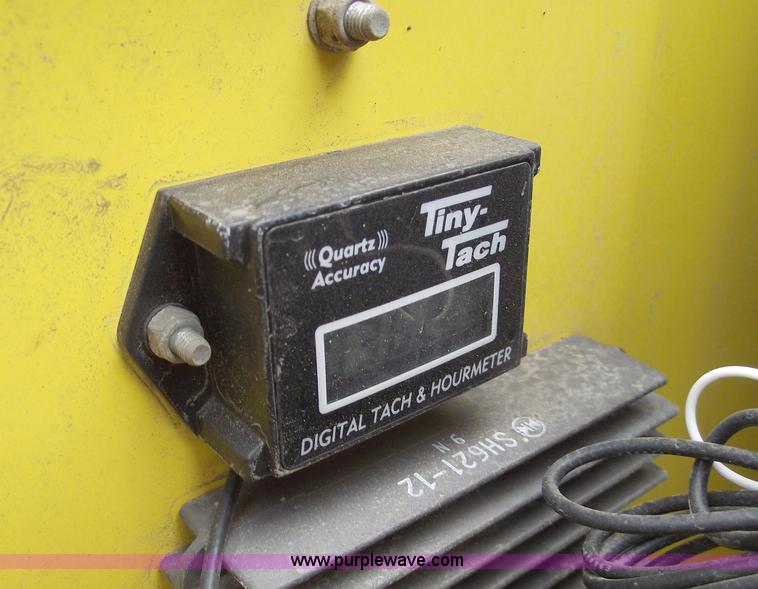 image for item C5587 Wacker RD11A vibratory roller