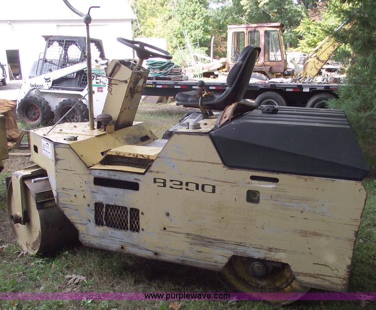 image for item C5589 Beuthling B300 split drum vibratory roller