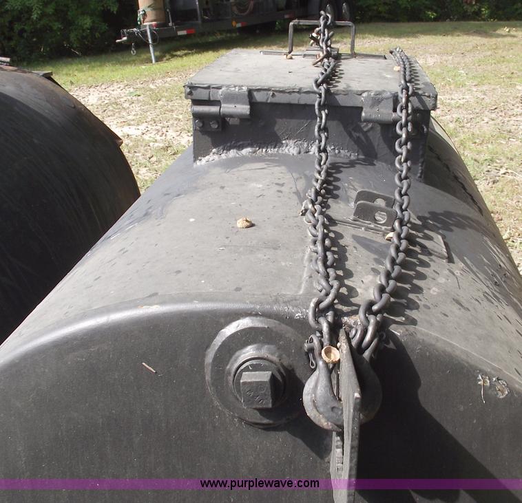 image for item C5602 350 gallon seal coat storage tank