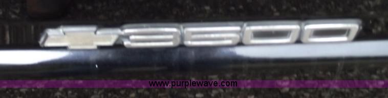 image for item C5607 2000 Chevrolet C3500 LS service truck