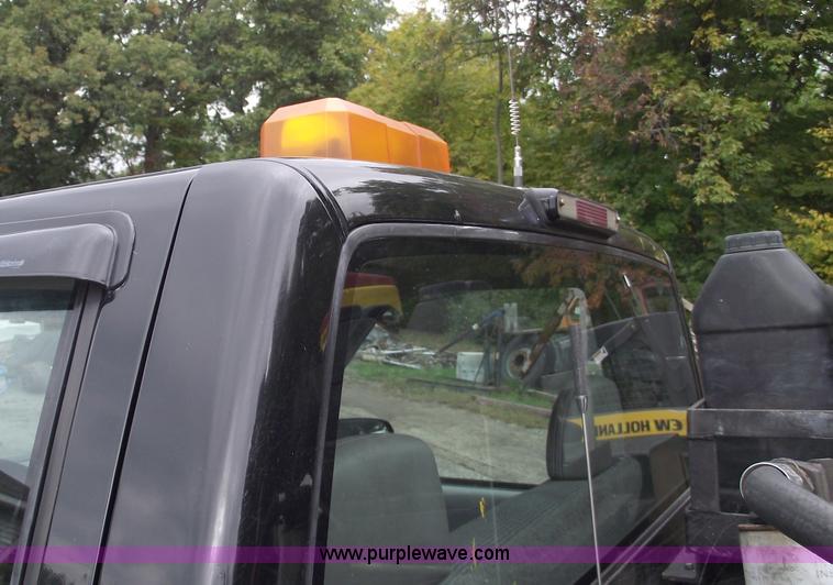 image for item C5607 2000 Chevrolet C3500 LS service truck