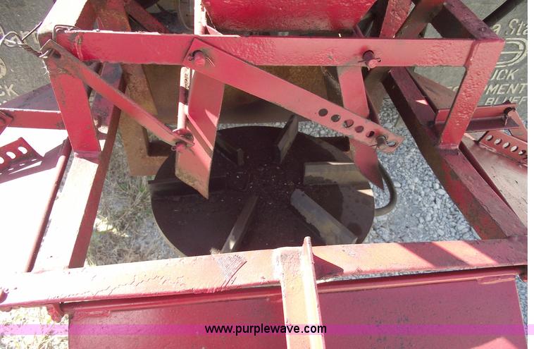 image for item C5619 1999 International 4700 dump truck