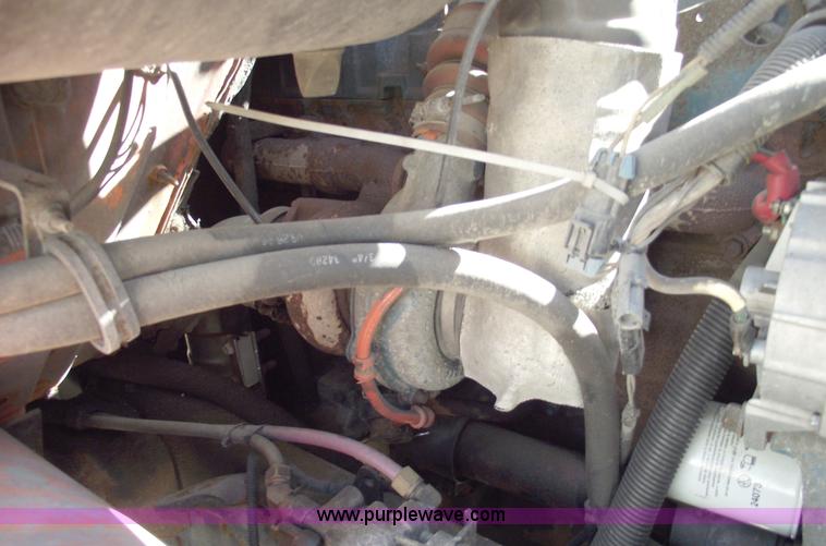 image for item C5619 1999 International 4700 dump truck