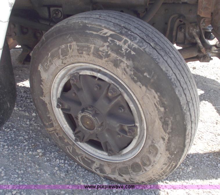 image for item C5620 1988 Ford L9000 dump truck