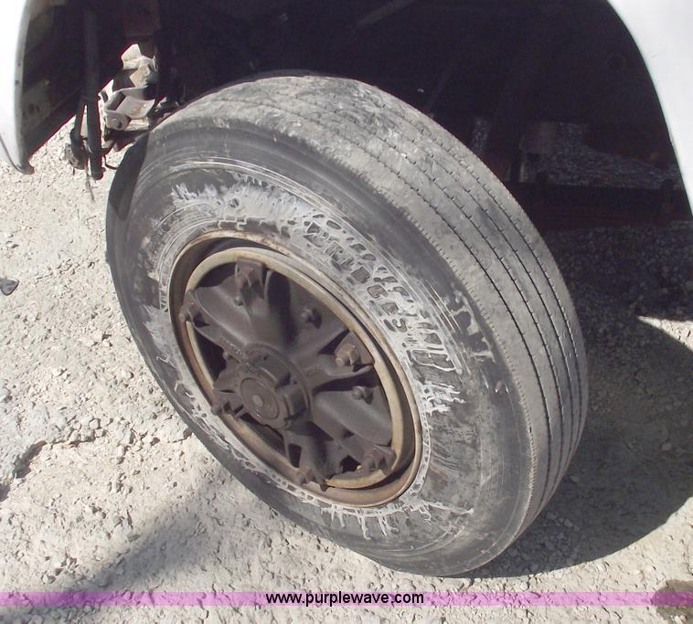 image for item C5620 1988 Ford L9000 dump truck