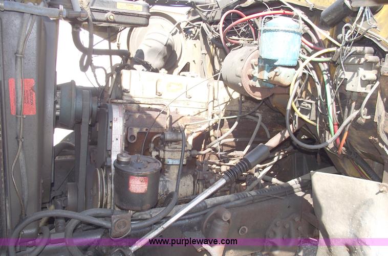 image for item C5620 1988 Ford L9000 dump truck