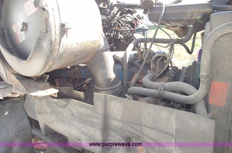 image for item C5620 1988 Ford L9000 dump truck