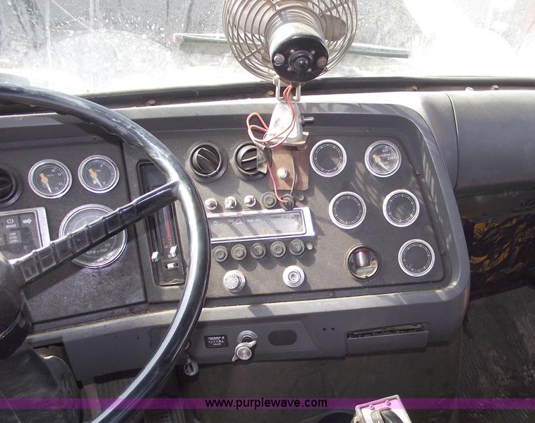 image for item C5620 1988 Ford L9000 dump truck