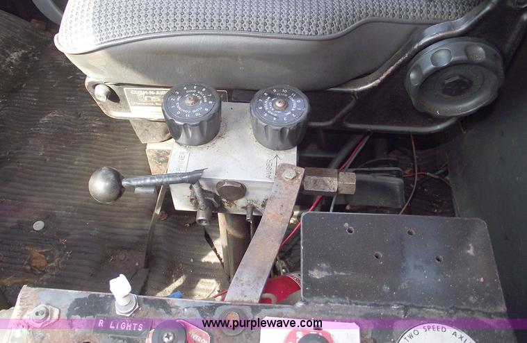 image for item C5620 1988 Ford L9000 dump truck