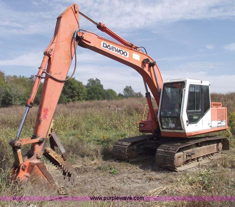 image for item C5652 1999 Daewoo Solar 130 III excavator