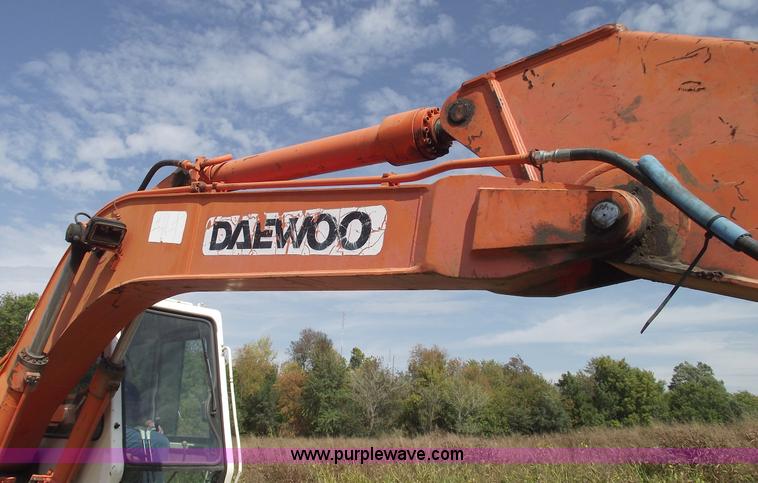 image for item C5652 1999 Daewoo Solar 130 III excavator