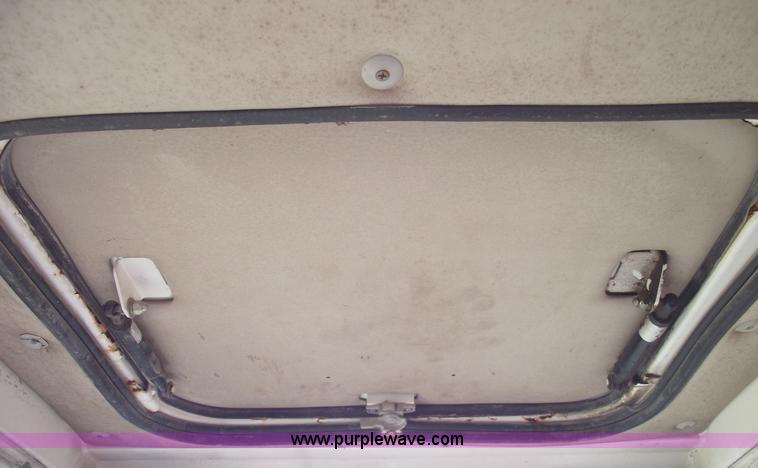 image for item C5652 1999 Daewoo Solar 130 III excavator