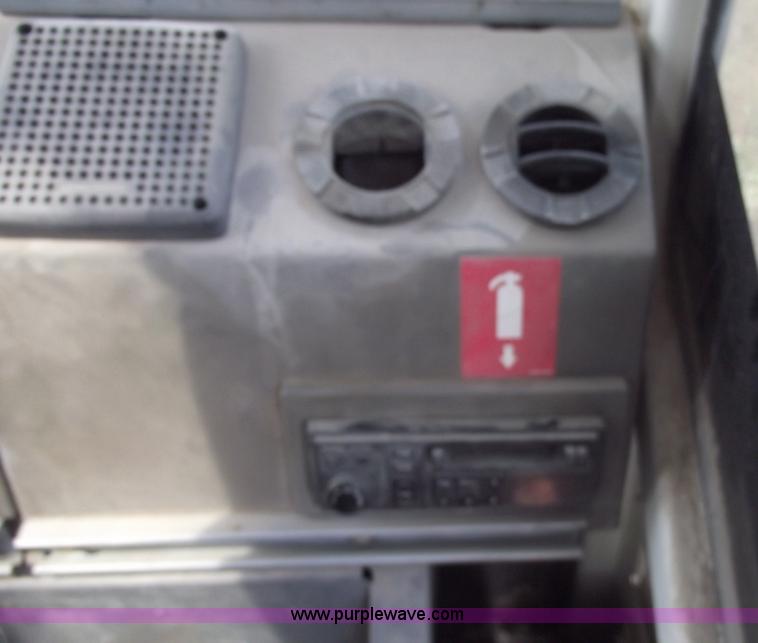 image for item C5652 1999 Daewoo Solar 130 III excavator