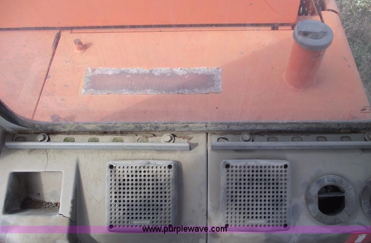 image for item C5652 1999 Daewoo Solar 130 III excavator