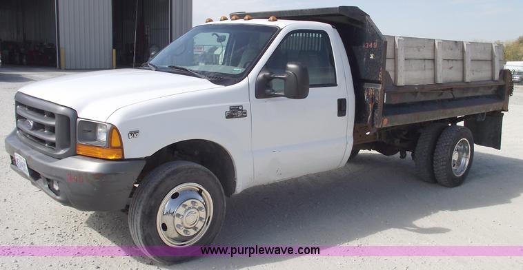 image for item C5653 1999 Ford F450 XL Super Duty pickup truck