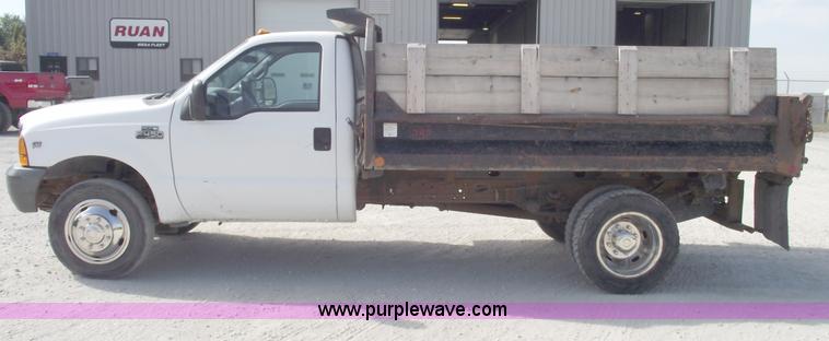 image for item C5653 1999 Ford F450 XL Super Duty pickup truck