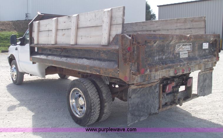 image for item C5653 1999 Ford F450 XL Super Duty pickup truck