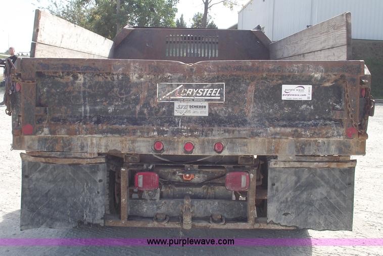 image for item C5653 1999 Ford F450 XL Super Duty pickup truck