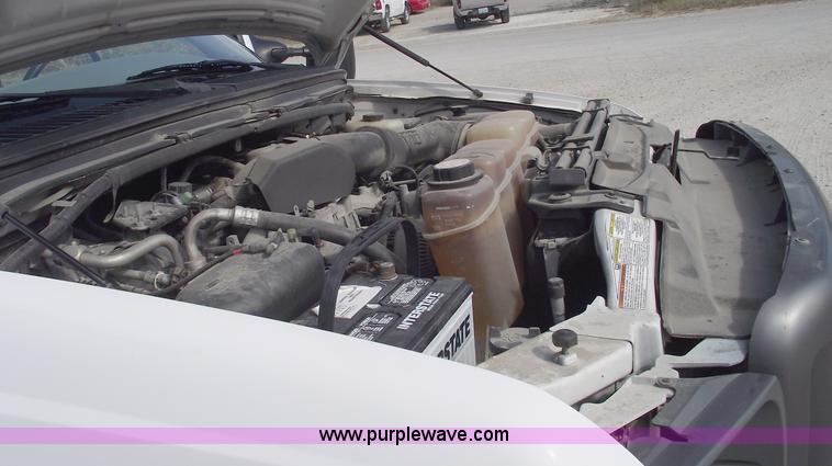 image for item C5653 1999 Ford F450 XL Super Duty pickup truck