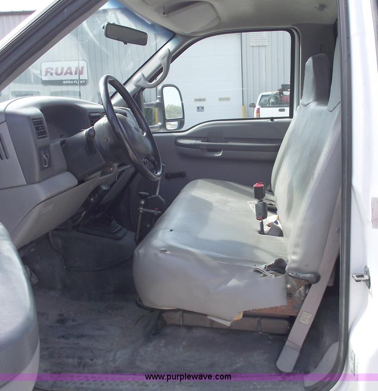 image for item C5653 1999 Ford F450 XL Super Duty pickup truck