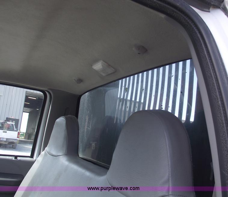 image for item C5653 1999 Ford F450 XL Super Duty pickup truck