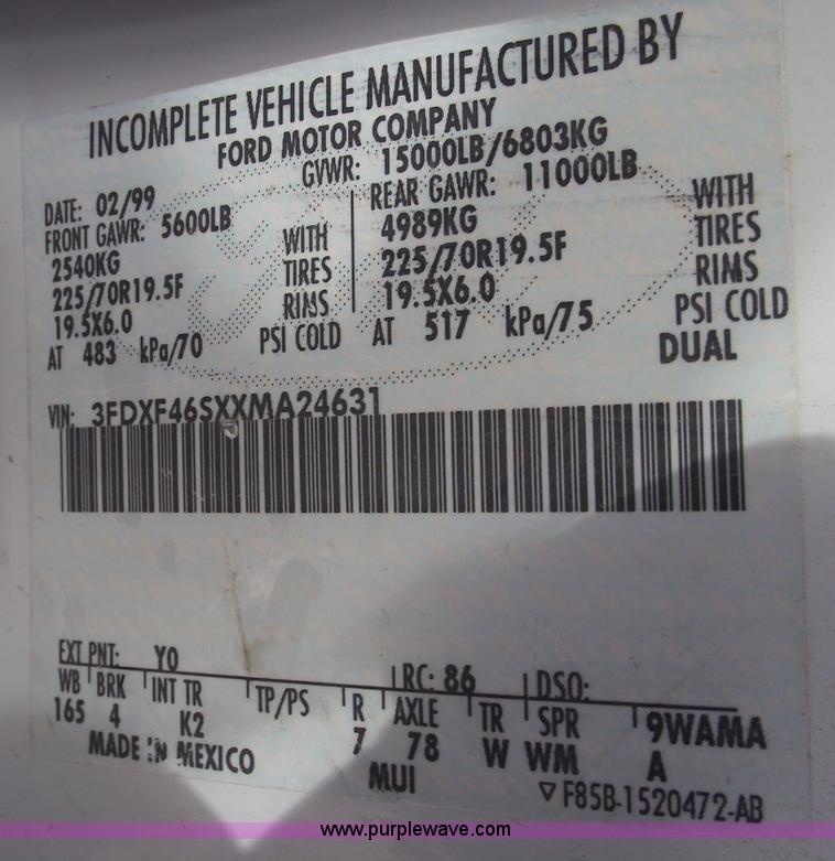 image for item C5653 1999 Ford F450 XL Super Duty pickup truck