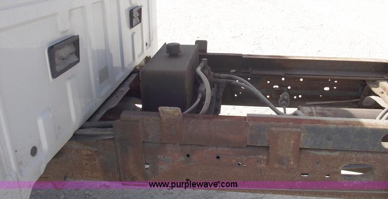 image for item C5653 1999 Ford F450 XL Super Duty pickup truck