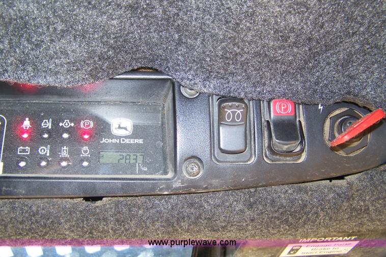 image for item D8530 1999 John Deere 250 skid steer