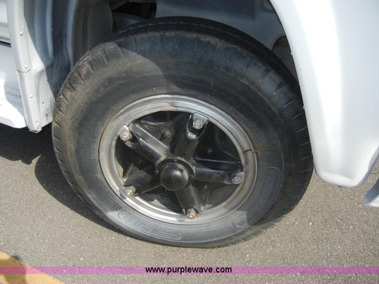 image for item D9611 1978 Ford F800 crane truck