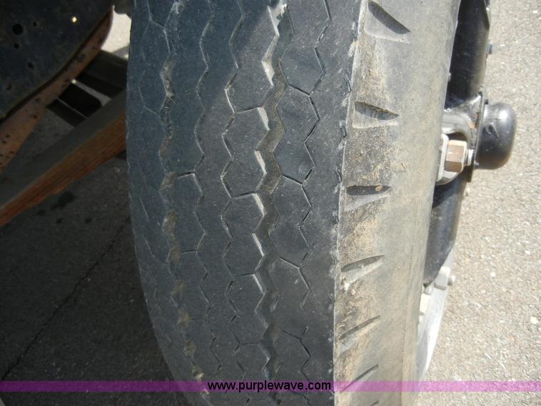 image for item D9611 1978 Ford F800 crane truck