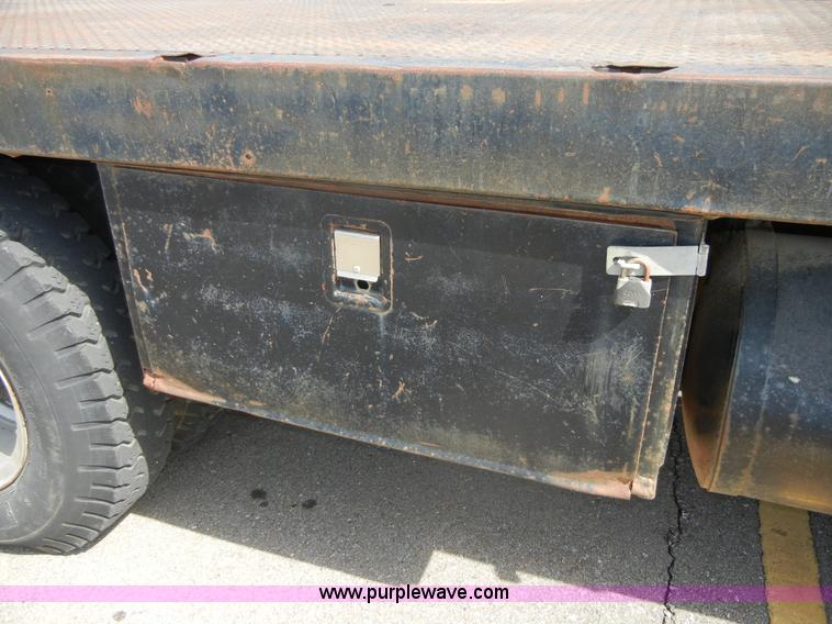 image for item D9611 1978 Ford F800 crane truck