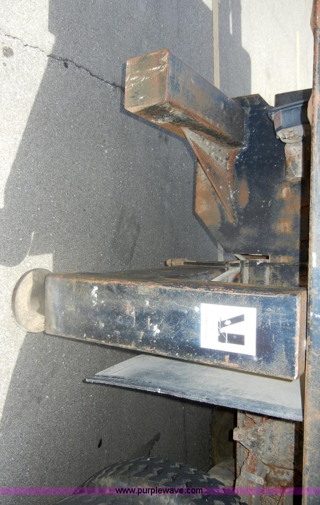 image for item D9611 1978 Ford F800 crane truck