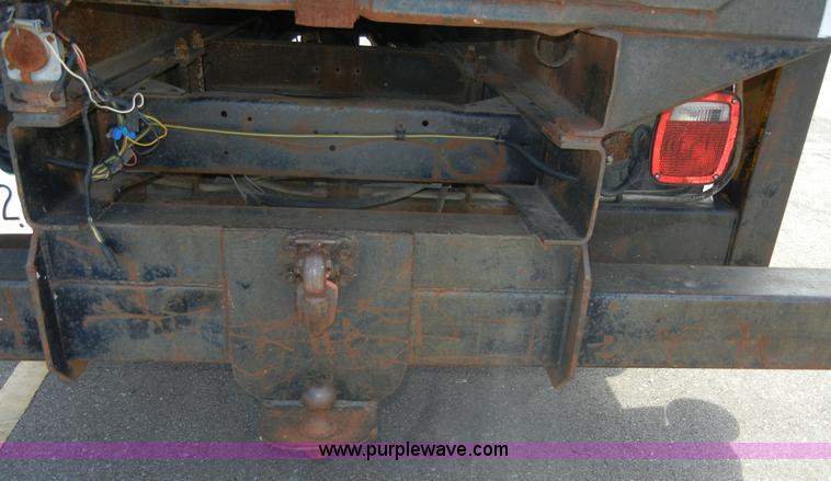 image for item D9611 1978 Ford F800 crane truck