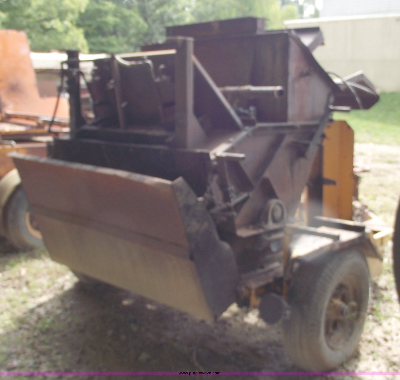 Pug Mill HD6T mounted on asphalt trailer in Washington, IL Item C5599