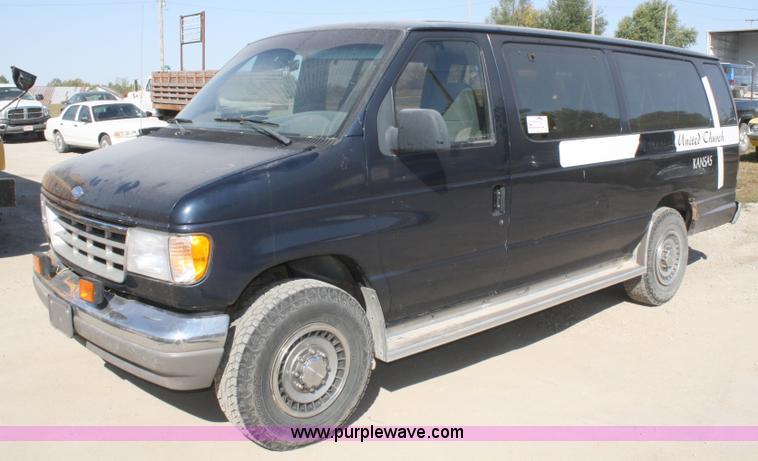 image for item A2475 1992 Ford E350 XLT van