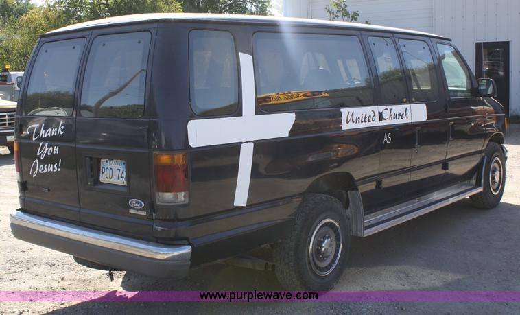 image for item A2475 1992 Ford E350 XLT van