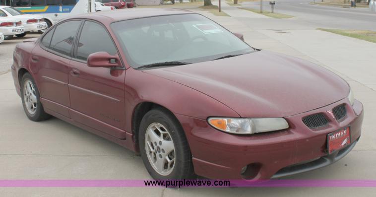 image for item A2862 2001 Pontiac Grand Prix GT
