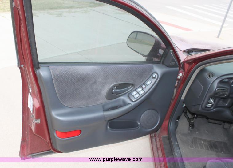 image for item A2862 2001 Pontiac Grand Prix GT