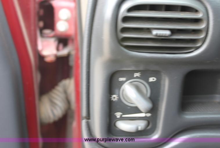 image for item A2862 2001 Pontiac Grand Prix GT