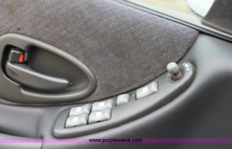 image for item A2862 2001 Pontiac Grand Prix GT