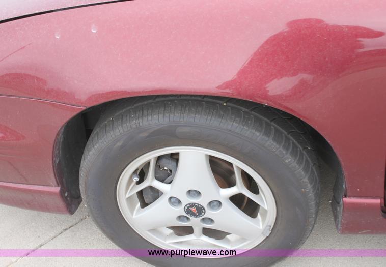 image for item A2862 2001 Pontiac Grand Prix GT