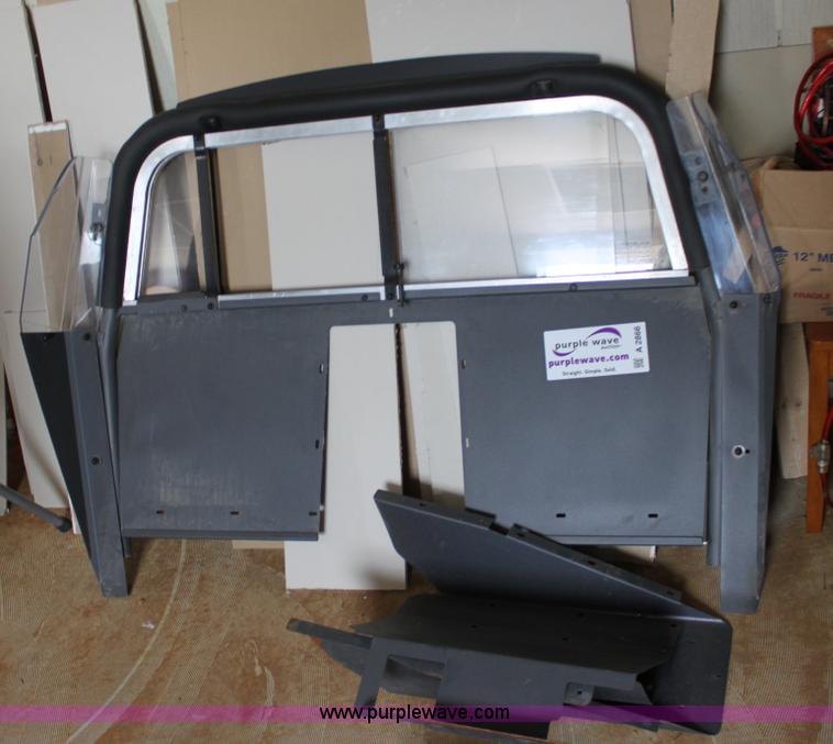 image for item A2866 Police car cab divider