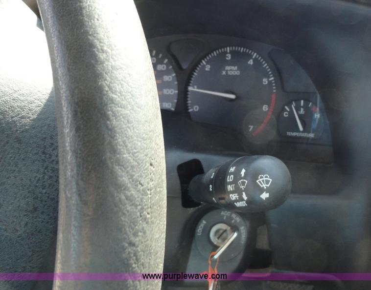 image for item A3184 2000 Saturn SL1