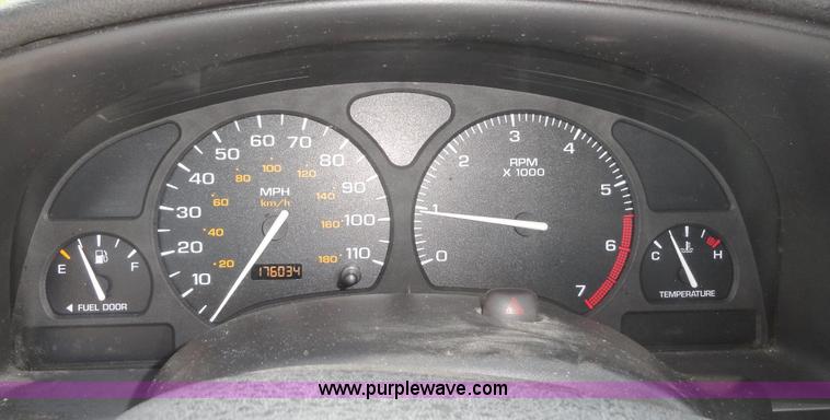 image for item A3184 2000 Saturn SL1