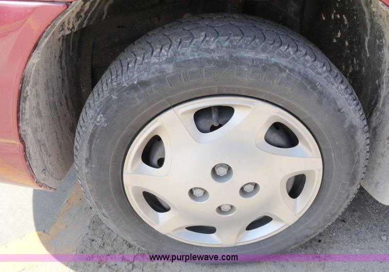 image for item A3184 2000 Saturn SL1