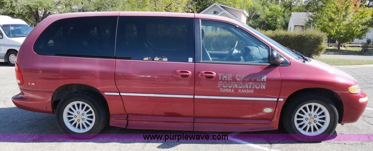 image for item A3187 1999 Chrysler Town & Country LX mini van