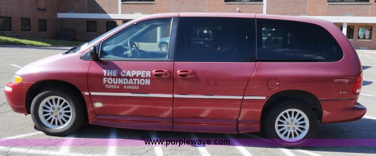 image for item A3187 1999 Chrysler Town & Country LX mini van