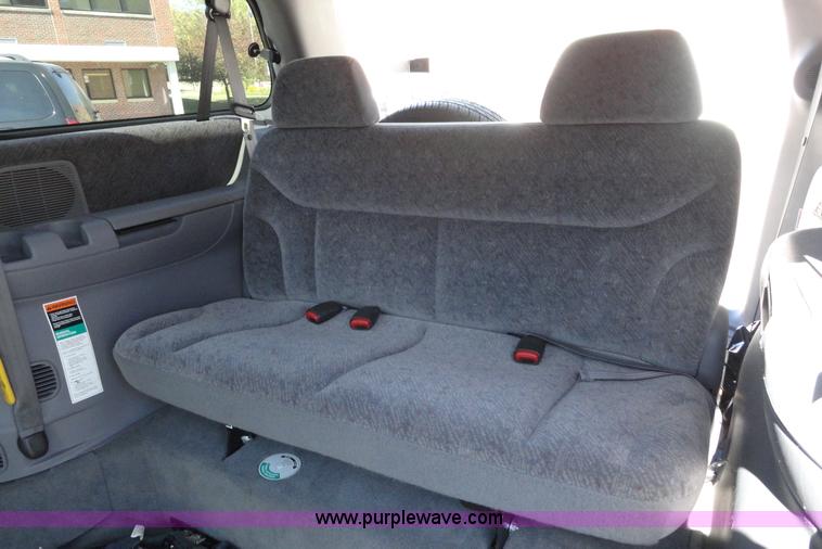 image for item A3187 1999 Chrysler Town & Country LX mini van